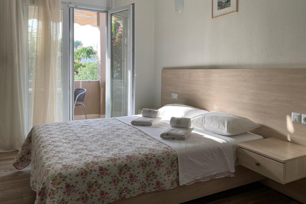 Royals Apartments Nikiti  Ngoại thất bức ảnh