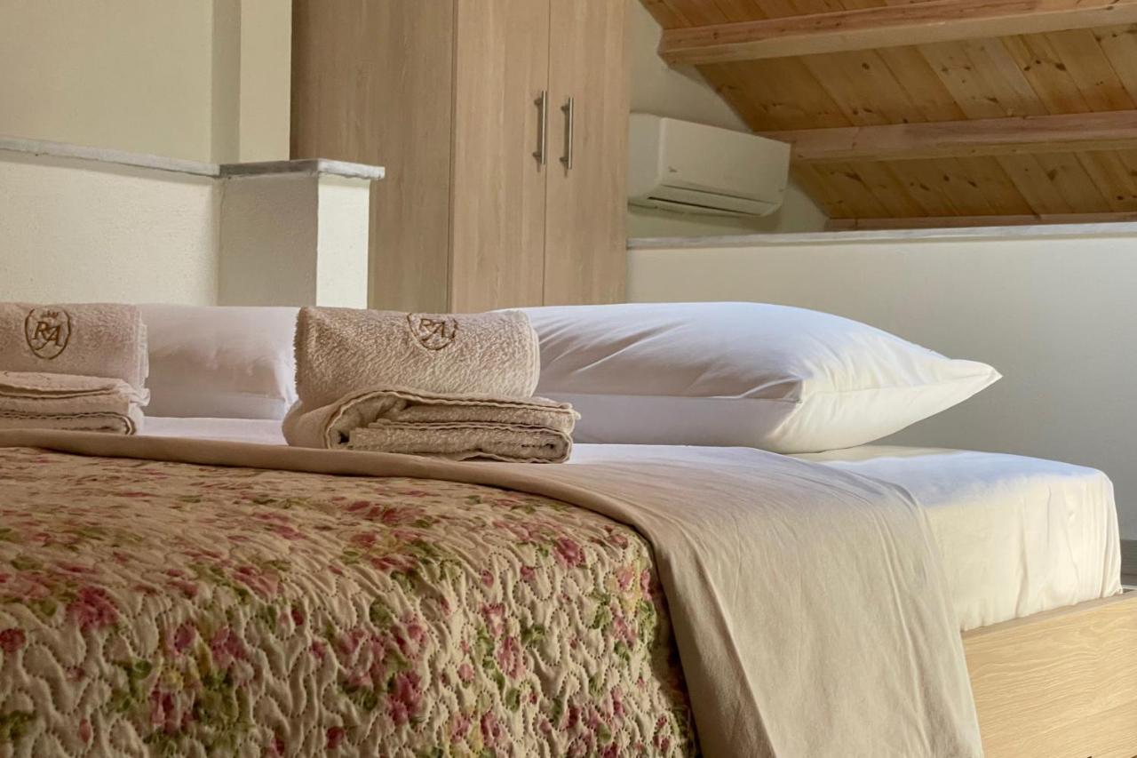 Royals Apartments Nikiti  Ngoại thất bức ảnh