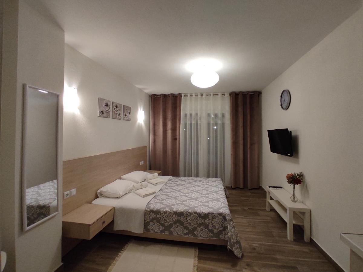 Royals Apartments Nikiti  Ngoại thất bức ảnh