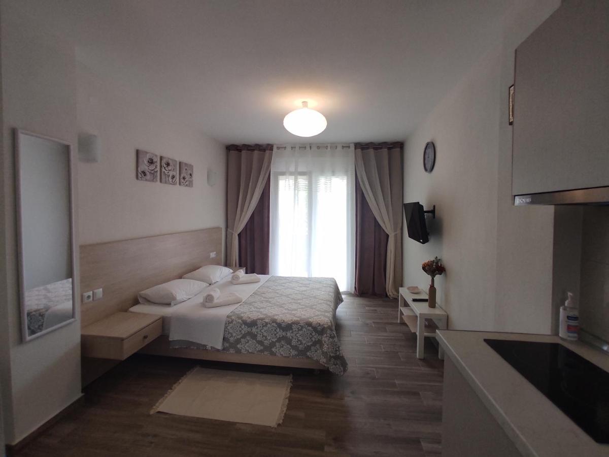 Royals Apartments Nikiti  Ngoại thất bức ảnh