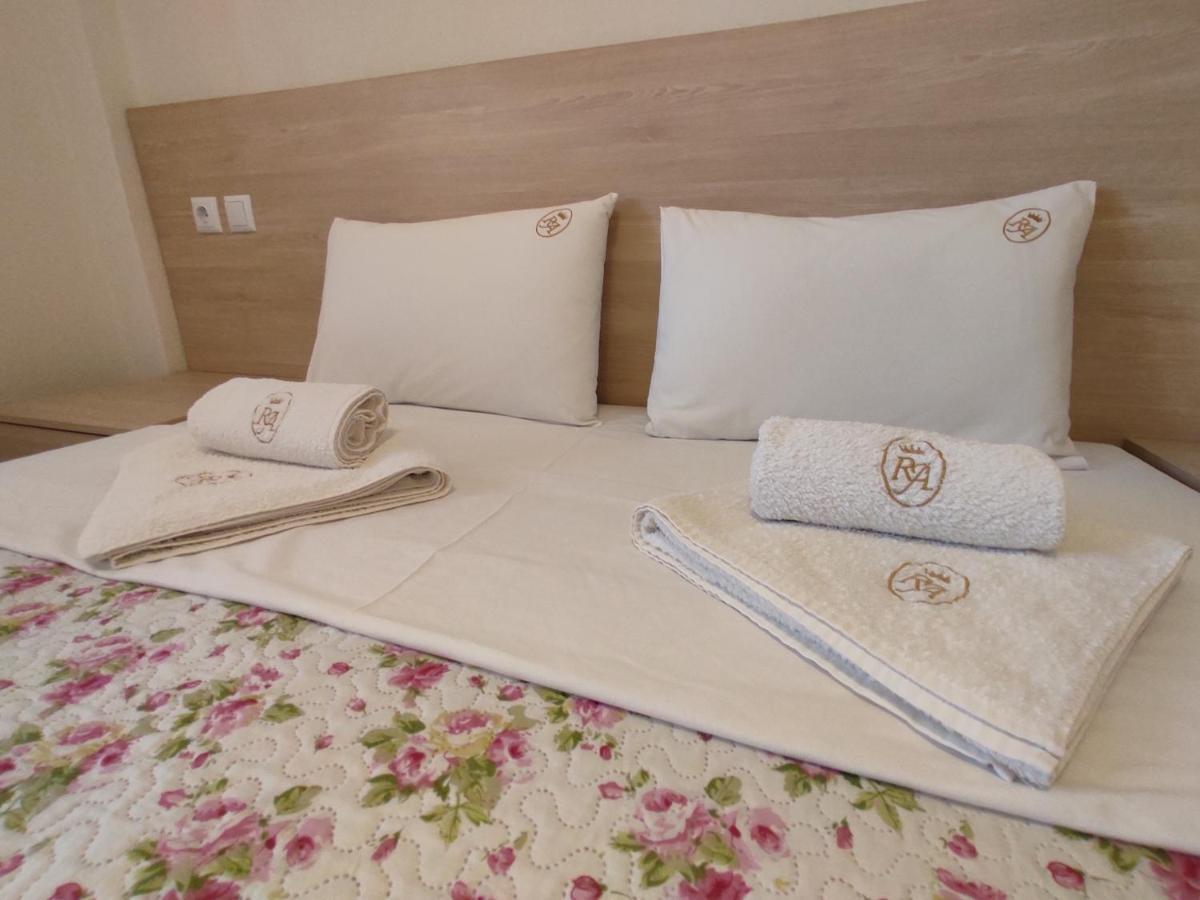 Royals Apartments Nikiti  Ngoại thất bức ảnh